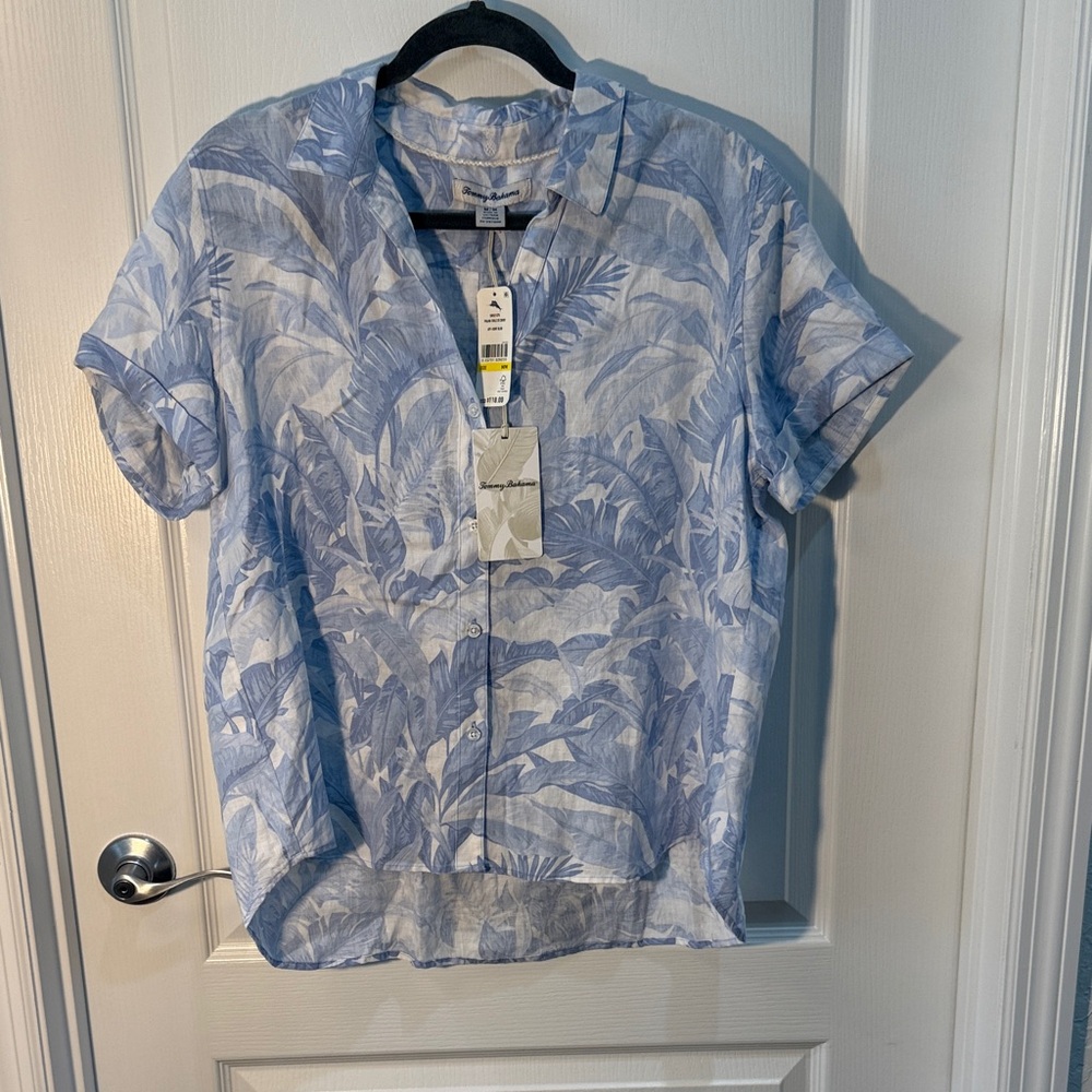 Tommy Bahama Blue and White Tropical Print Shirt Linen Button Front VNeck Sz M